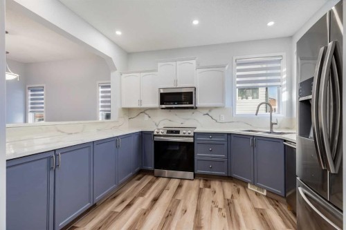 48 Covemeadow Road Ne, Calgary, AB - Indoor Photo Showing Kitchen
