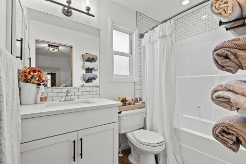 311 Mcleod Crescent, Diamond Valley, AB 