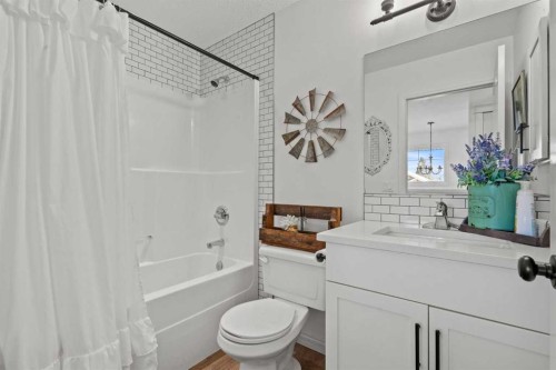 311 Mcleod Crescent, Diamond Valley, AB 