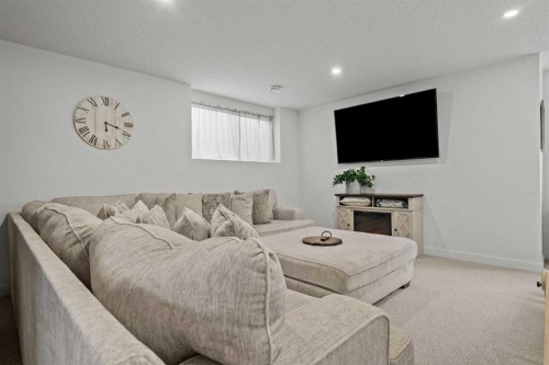 311 Mcleod Crescent, Diamond Valley, AB 