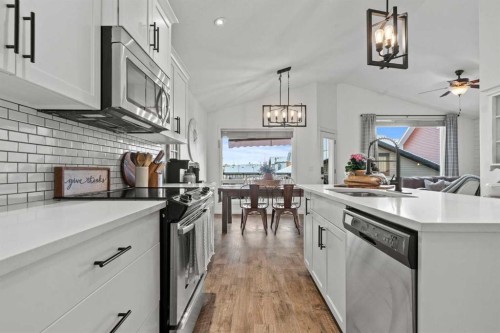 311 Mcleod Crescent, Diamond Valley, AB 