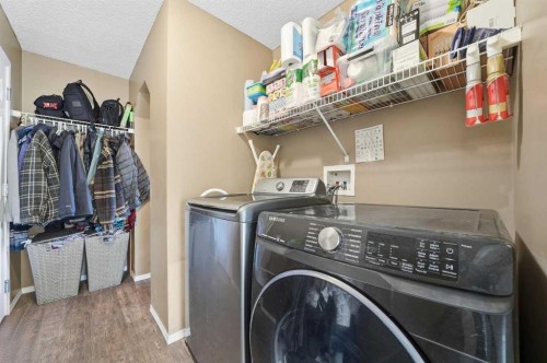 14 Kincora Drive Nw, Calgary, AB - Indoor Photo Showing Laundry Room