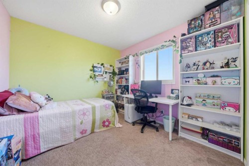 14 Kincora Drive Nw, Calgary, AB - Indoor Photo Showing Bedroom