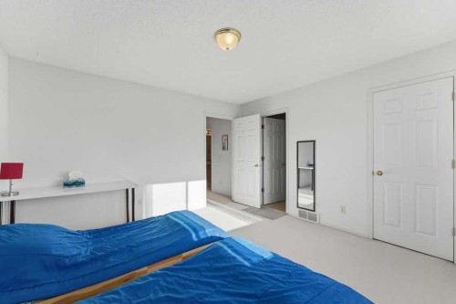 603 Citadel Terrace Nw, Calgary, AB - Indoor Photo Showing Bedroom