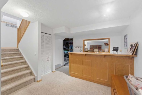 603 Citadel Terrace Nw, Calgary, AB - Indoor Photo Showing Other Room