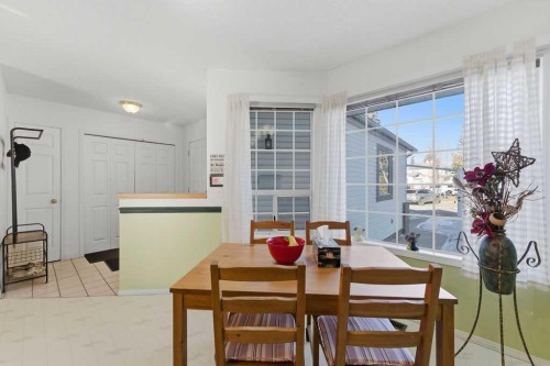 603 Citadel Terrace Nw, Calgary, AB - Indoor Photo Showing Dining Room
