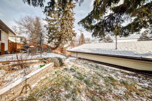 176 Hendon Drive Nw, Calgary, AB - Outdoor
