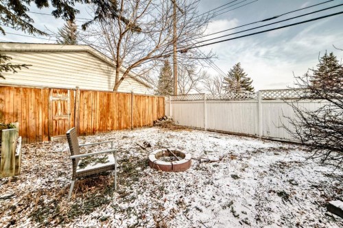 176 Hendon Drive Nw, Calgary, AB - Outdoor