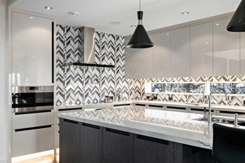 25 Posthill Drive Sw, Calgary, AB 