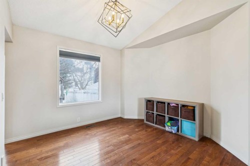 124 Woodmark Crescent Sw, Calgary, AB - Indoor Photo Showing Other Room