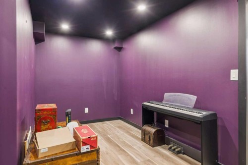 124 Woodmark Crescent Sw, Calgary, AB - Indoor Photo Showing Other Room