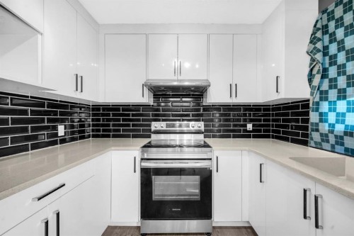 6022 Martingrove Road Ne, Calgary, AB - Indoor Photo Showing Kitchen
