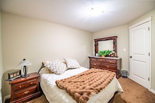 261 Jenner Crescent, Red Deer, AB 