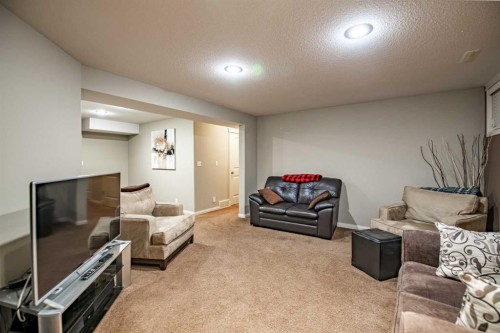 261 Jenner Crescent, Red Deer, AB 