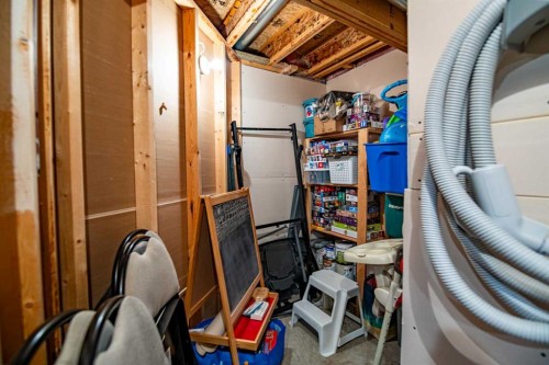 261 Jenner Crescent, Red Deer, AB 