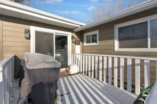 2231 39 Street Se, Calgary, AB - Outdoor With Exterior