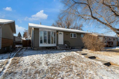 2231 39 Street Se, Calgary, AB - Outdoor