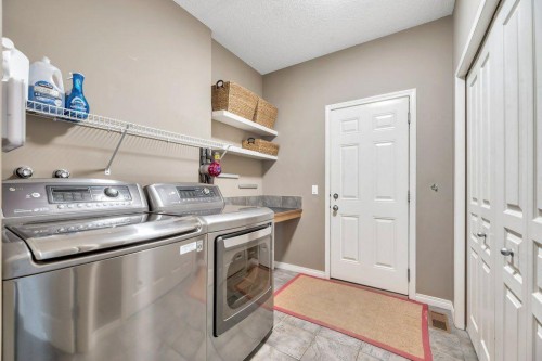 360 Parkmere Green, Chestermere, AB 