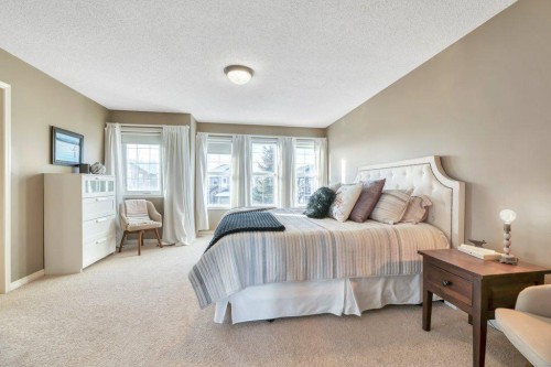 360 Parkmere Green, Chestermere, AB 