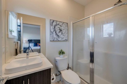 614 Greenbriar Common Nw, Calgary, AB - Indoor Photo Showing Bathroom