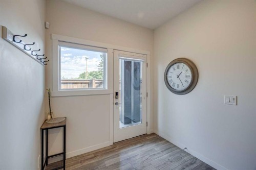 614 Greenbriar Common Nw, Calgary, AB - Indoor Photo Showing Other Room