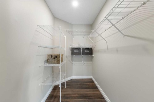 100 Lakeside View, Strathmore, AB - Indoor Photo Showing Other Room