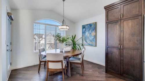 389 Cranberry Circle Se, Calgary, AB - Indoor Photo Showing Dining Room