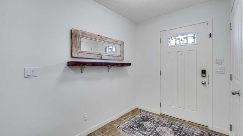 389 Cranberry Circle Se, Calgary, AB - Indoor Photo Showing Other Room