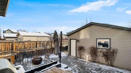 389 Cranberry Circle Se, Calgary, AB - Outdoor With Exterior