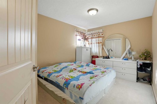 197 West Creek Boulevard, Chestermere, AB - Indoor Photo Showing Bedroom