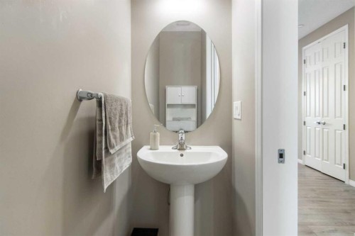 17 Carrington Manor Nw, Calgary, AB - Indoor Photo Showing Bathroom