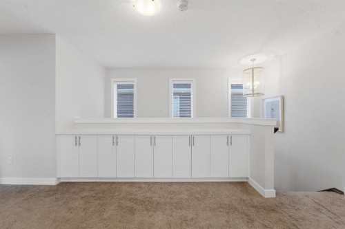 115 Bayview Circle, Airdrie, AB - Indoor Photo Showing Other Room