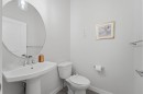 115 Bayview Circle, Airdrie, AB  - Indoor Photo Showing Bathroom 