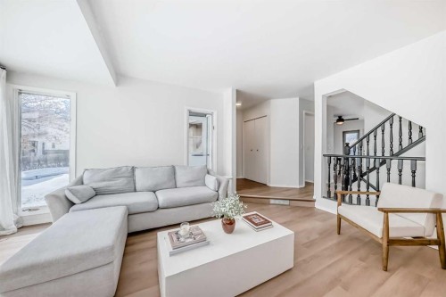 212 Cedarbrook Bay Sw, Calgary, AB - Indoor Photo Showing Living Room