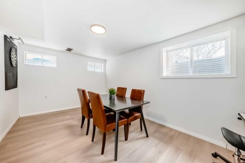 212 Cedarbrook Bay Sw, Calgary, AB - Indoor Photo Showing Dining Room
