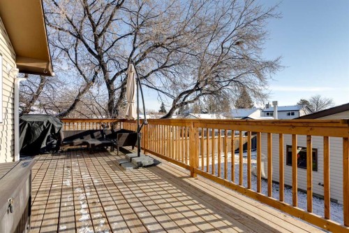 1205 Meadowbrook Drive Se, Airdrie, AB - Outdoor