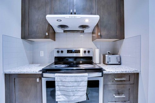 126 Saddlestone Park Ne, Calgary, AB - Indoor Photo Showing Kitchen