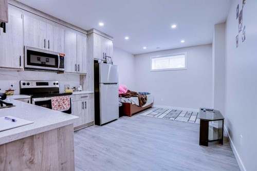 126 Saddlestone Park Ne, Calgary, AB - Indoor Photo Showing Kitchen