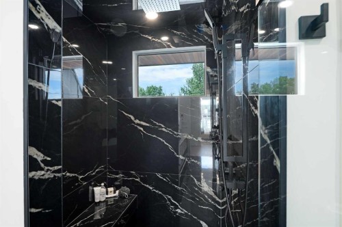 1807 Broadview Road Nw, Calgary, AB - Indoor