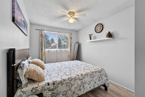 195 Fallswater Road Ne, Calgary, AB - Indoor Photo Showing Bedroom