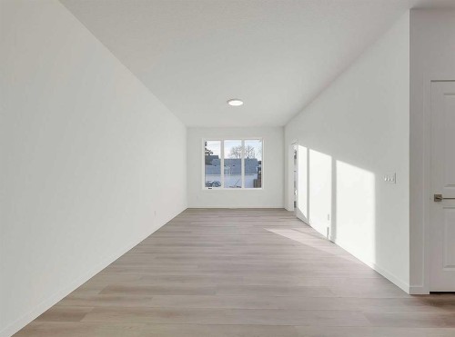 119 5 Avenue Se, High River, AB - Indoor Photo Showing Other Room
