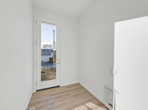 119 5 Avenue Se, High River, AB - Indoor Photo Showing Other Room