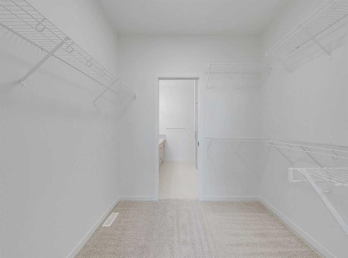 119 5 Avenue Se, High River, AB - Indoor With Storage