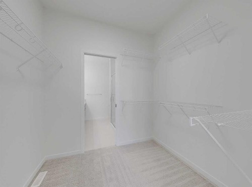 119 5 Avenue Se, High River, AB - Indoor With Storage