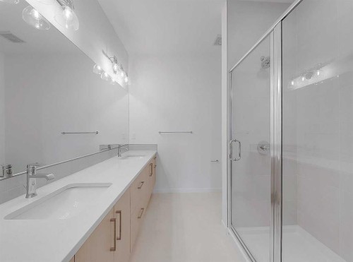 119 5 Avenue Se, High River, AB - Indoor Photo Showing Bathroom