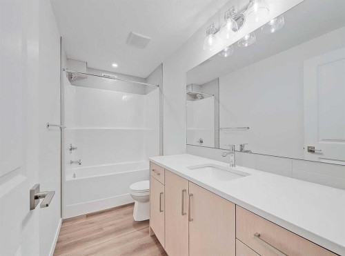 119 5 Avenue Se, High River, AB - Indoor Photo Showing Bathroom