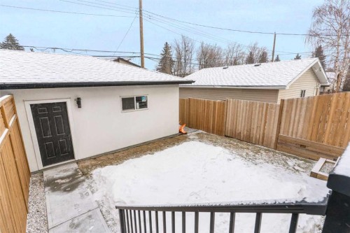 234 25 Avenue Ne, Calgary, AB - Outdoor