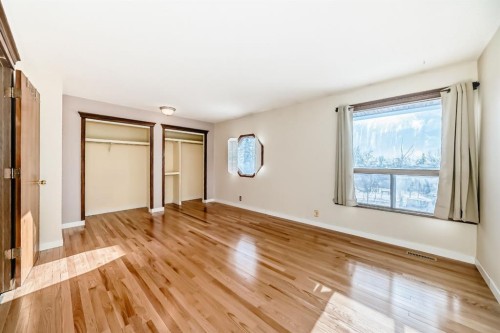 8007 Ranchview Drive Nw, Calgary, AB - Indoor Photo Showing Other Room