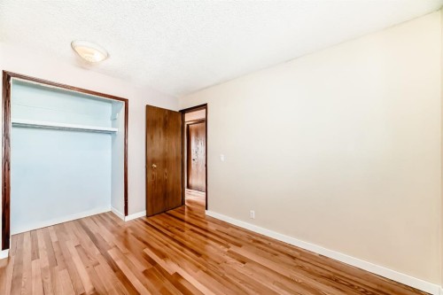 8007 Ranchview Drive Nw, Calgary, AB - Indoor Photo Showing Other Room