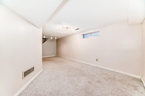 8007 Ranchview Drive Nw, Calgary, AB - Indoor Photo Showing Other Room